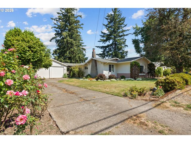 10737 Ne SHAVER St, Portland, OR 97220