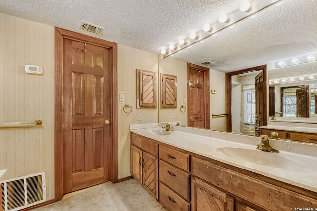 29342 Seabiscuit, Fair Oaks Ranch, TX 78015
