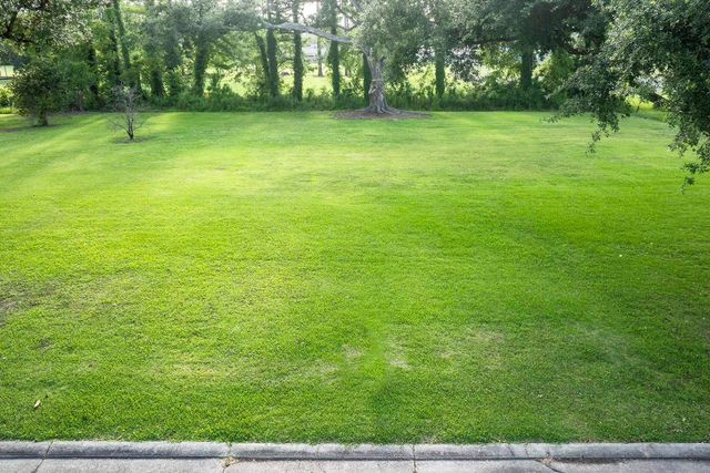 200 Barrios, Houma, LA 70360