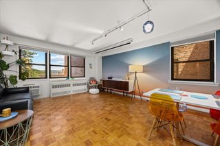 579 W 215th St Apt 5C, New York City, NY 10034