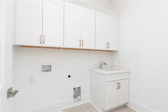 2058 Lanier Grove, Alpharetta, GA 30009