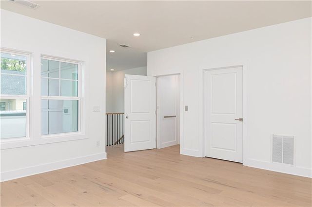 2058 Lanier Grove, Alpharetta, GA 30009