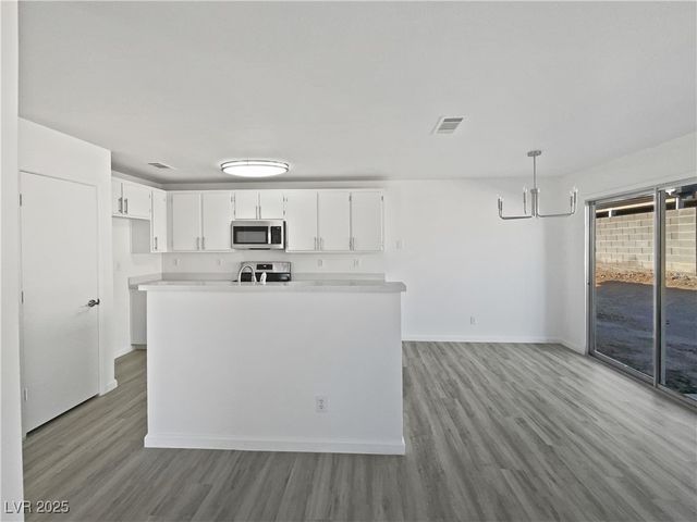 2316 Ultimate Prize Way, North Las Vegas, NV 89032