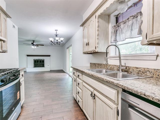 925 N Bradley Avenue, Oklahoma City, OK 73127