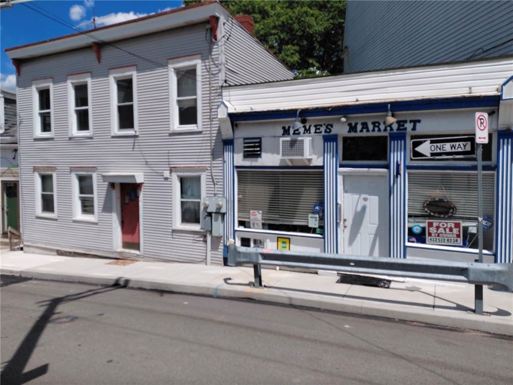 1610 Walz St, Spring Hill, PA 15212