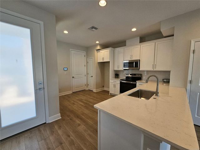 7773 93RD STREET N, Seminole, FL 33777
