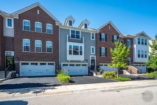 2515 Huntleigh Lane, Woodridge, IL 60517