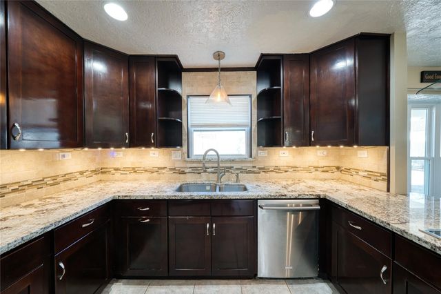 3802 Millbridge Drive, Houston, TX 77059