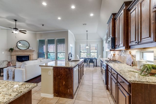 9650 Amberwoods Lane, Frisco, TX 75035