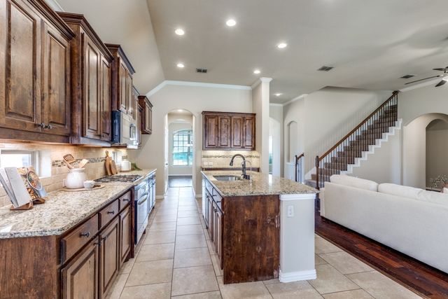 9650 Amberwoods Lane, Frisco, TX 75035