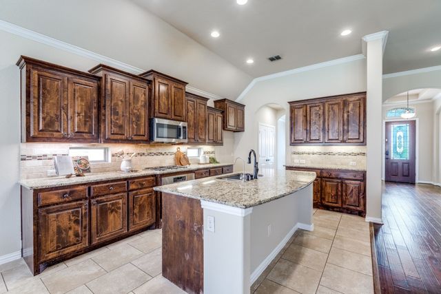 9650 Amberwoods Lane, Frisco, TX 75035