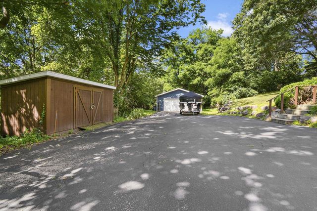 W10508 E Harmony Drive, Lodi, WI 53555