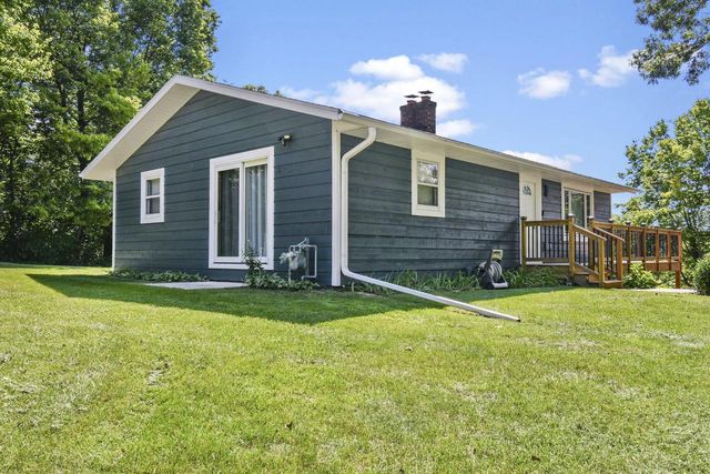 W10508 E Harmony Drive, Lodi, WI 53555