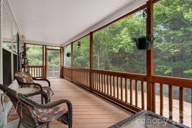3287 Cabin Creek Road, Zirconia, NC 28790