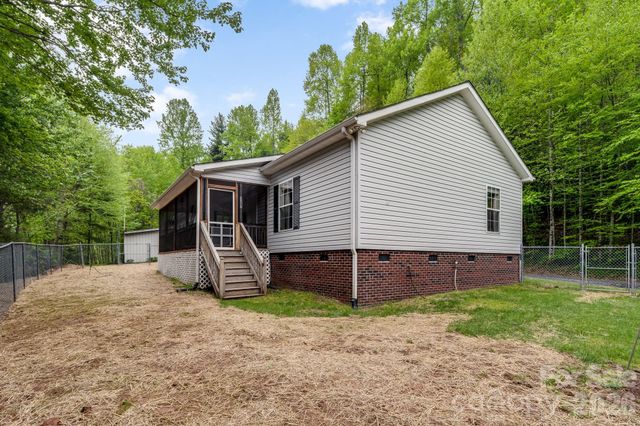 3287 Cabin Creek Road, Zirconia, NC 28790