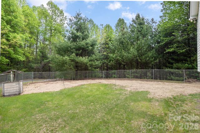3287 Cabin Creek Road, Zirconia, NC 28790
