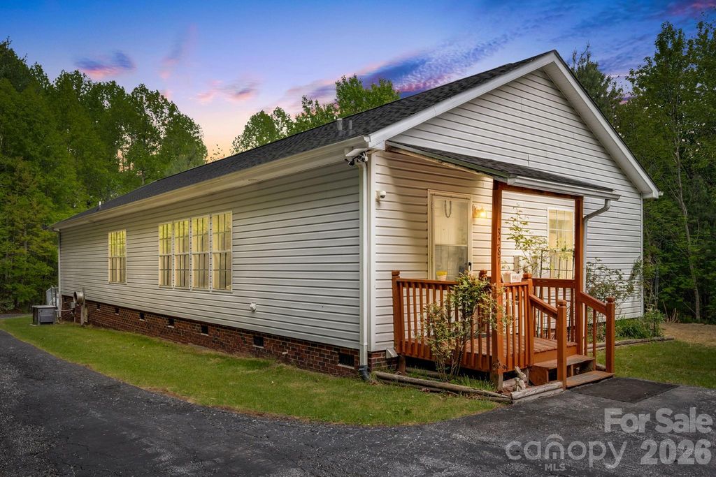 3287 Cabin Creek Road, Zirconia, NC 28790