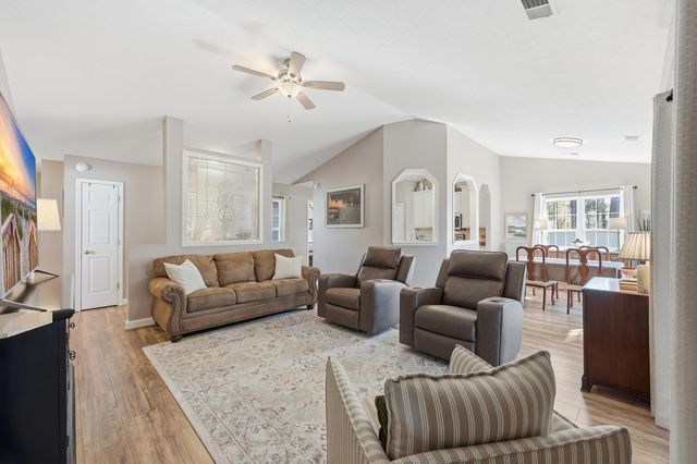 2204 Meadowood Ln., Longs, SC 29568