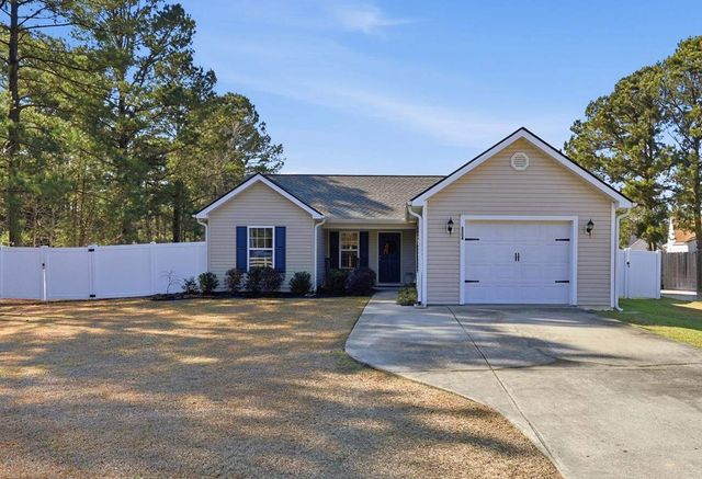2204 Meadowood Ln., Longs, SC 29568