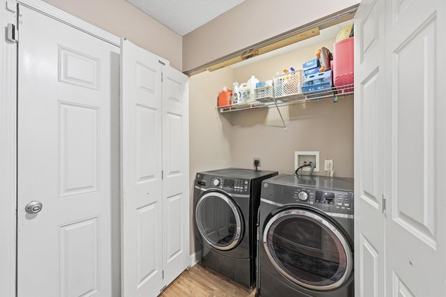 2204 Meadowood Ln., Longs, SC 29568