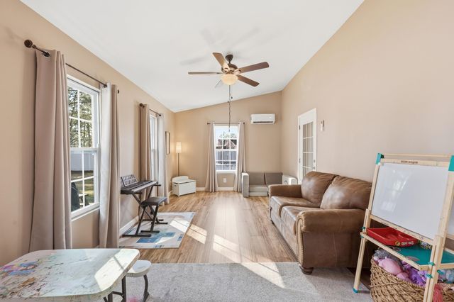 2204 Meadowood Ln., Longs, SC 29568