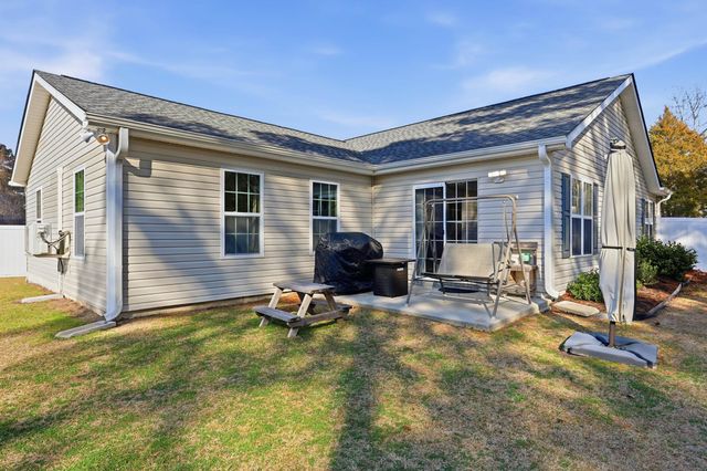 2204 Meadowood Ln., Longs, SC 29568