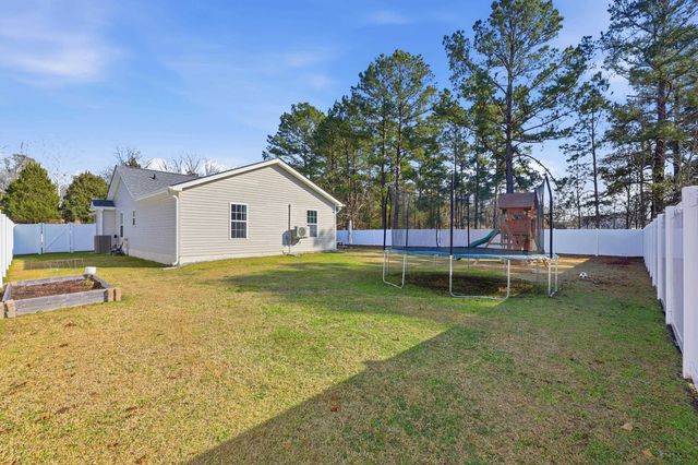 2204 Meadowood Ln., Longs, SC 29568