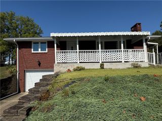 302 Eleanor Ave, Scottdale, PA 15683