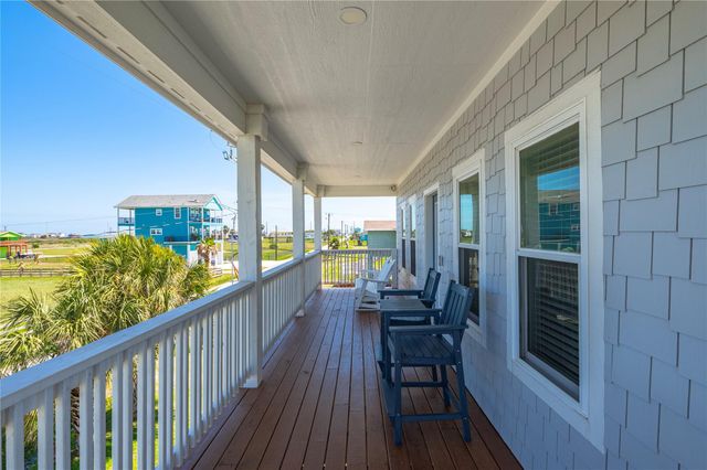 3920 2nd Street, Galveston, TX 77554