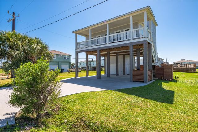 3920 2nd Street, Galveston, TX 77554