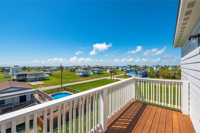 3920 2nd Street, Galveston, TX 77554
