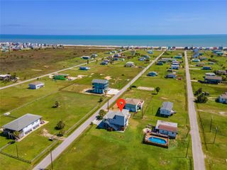 3920 2nd Street, Galveston, TX 77554