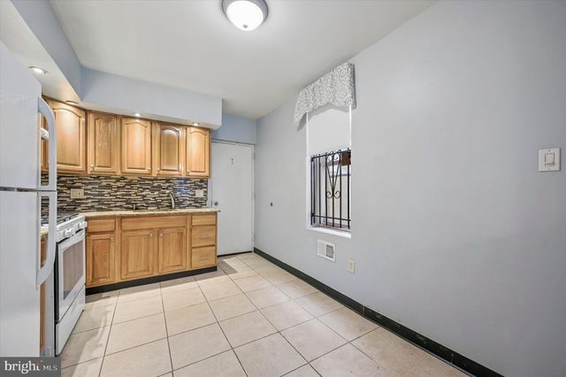 2009 N GRATZ ST, Philadelphia, PA 19121