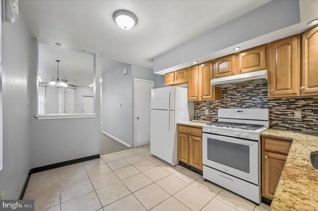 2009 N GRATZ ST, Philadelphia, PA 19121
