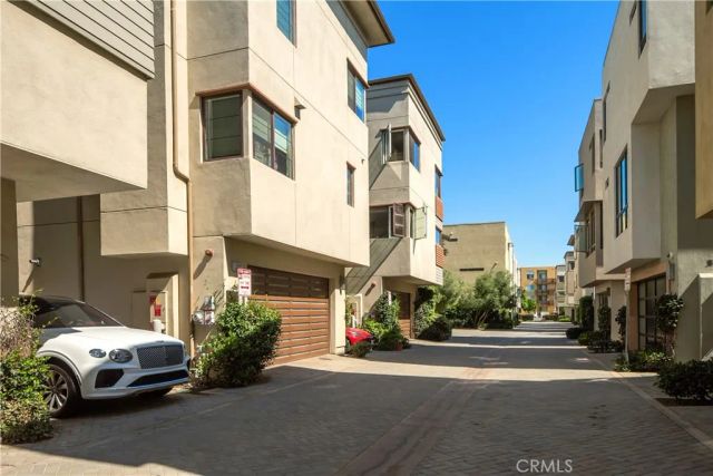 12837 N Seaglass, Los Angeles, CA 90094