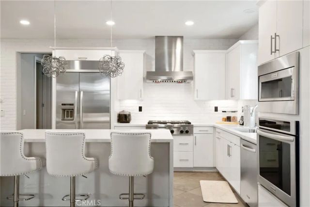 12837 N Seaglass, Los Angeles, CA 90094