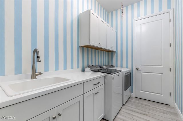 13853 Magnolia Isle DR, Fort Myers, FL 33905