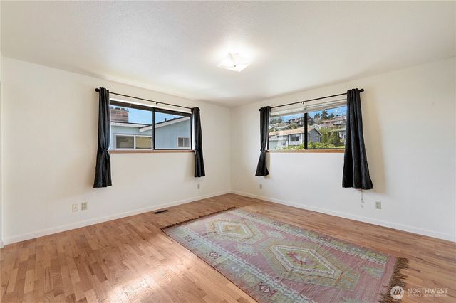 2601 2nd Avenue E, Port Orchard, WA 98366