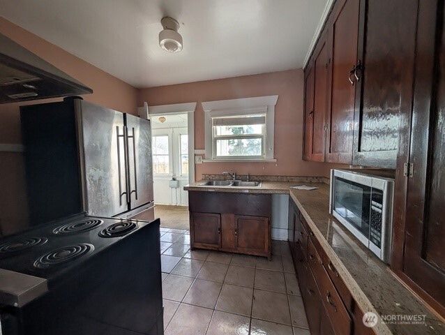 2726 S 14th Street, Tacoma, WA 98405