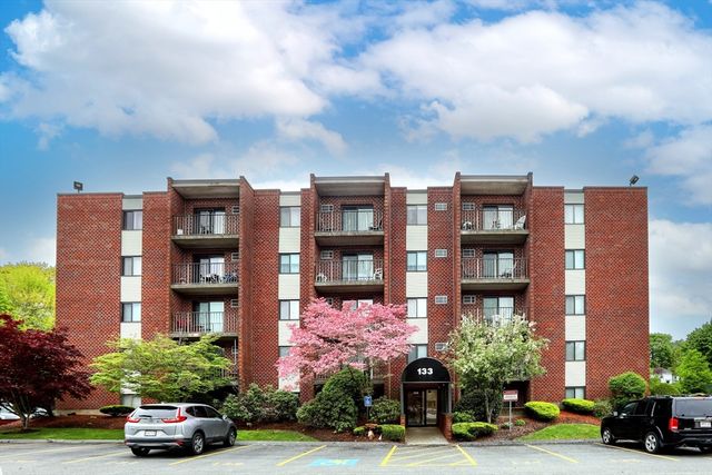 133 Franklin St 403, Stoneham, MA 02180