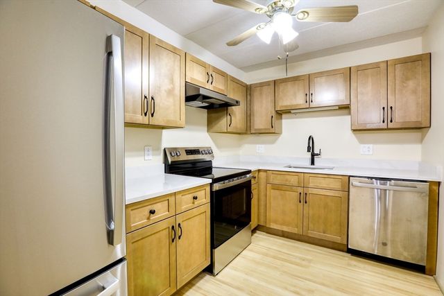 133 Franklin St 403, Stoneham, MA 02180