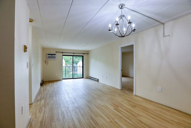 133 Franklin St 403, Stoneham, MA 02180