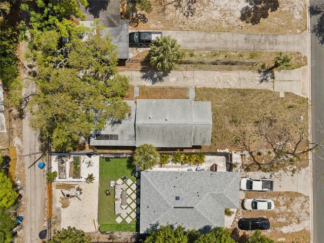 1618 43RD STREET S, St Petersburg, FL 33711