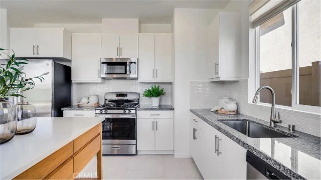 17886 McKenzie Court, Hesperia, CA 92345