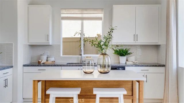 17886 McKenzie Court, Hesperia, CA 92345