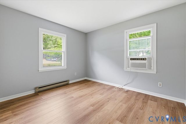 5571 Heatherhill Dr, North Chesterfield, VA 23234