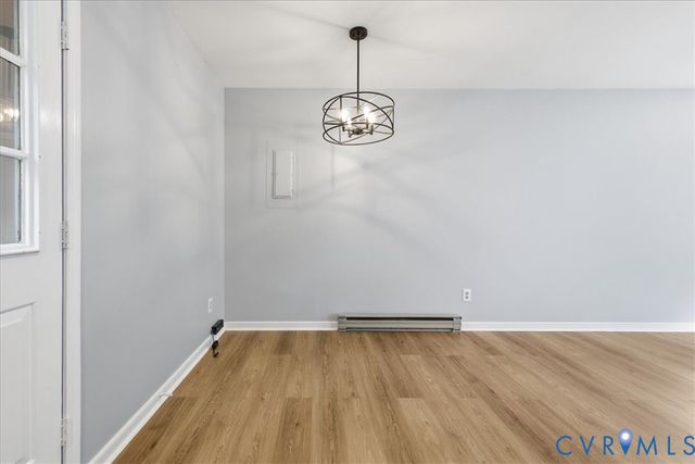 5571 Heatherhill Dr, North Chesterfield, VA 23234
