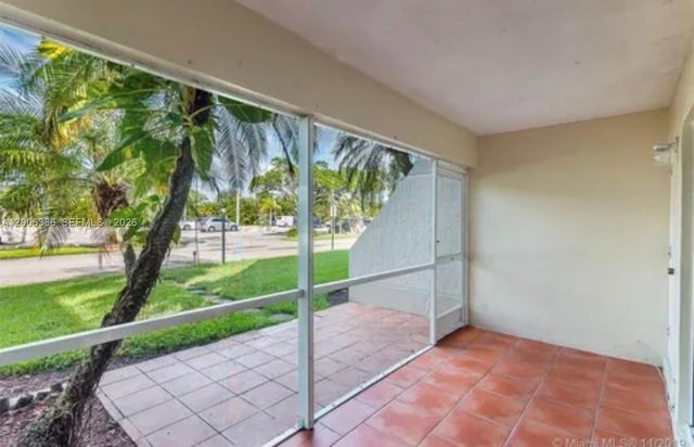 100 Lakeview Drive 112, Weston, FL 33326