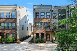 300 Twinflower Lane, Charlotte, NC 28205