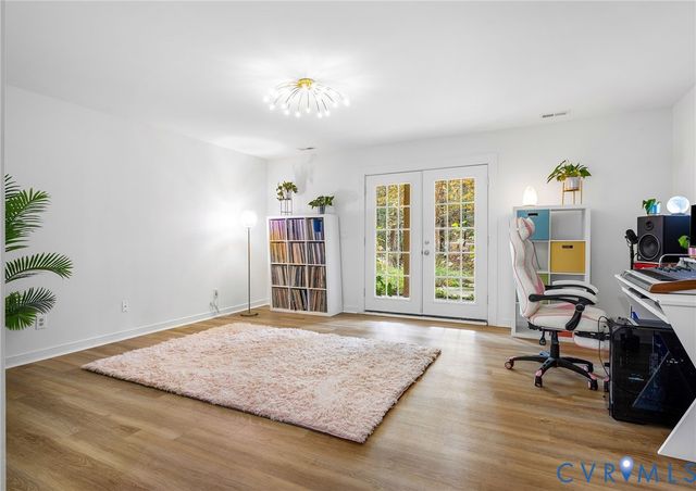 602 Red Maple Dr, Manakin Sabot, VA 23103